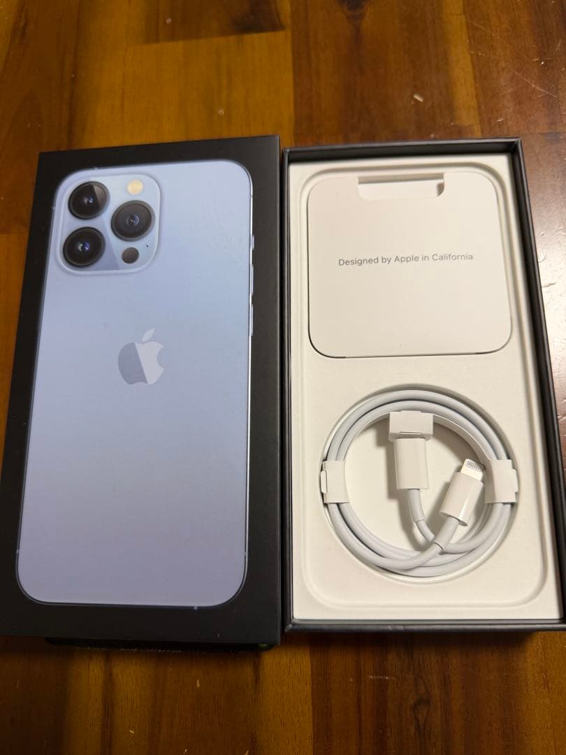 iPhone13Pro シエラブルー　Apple