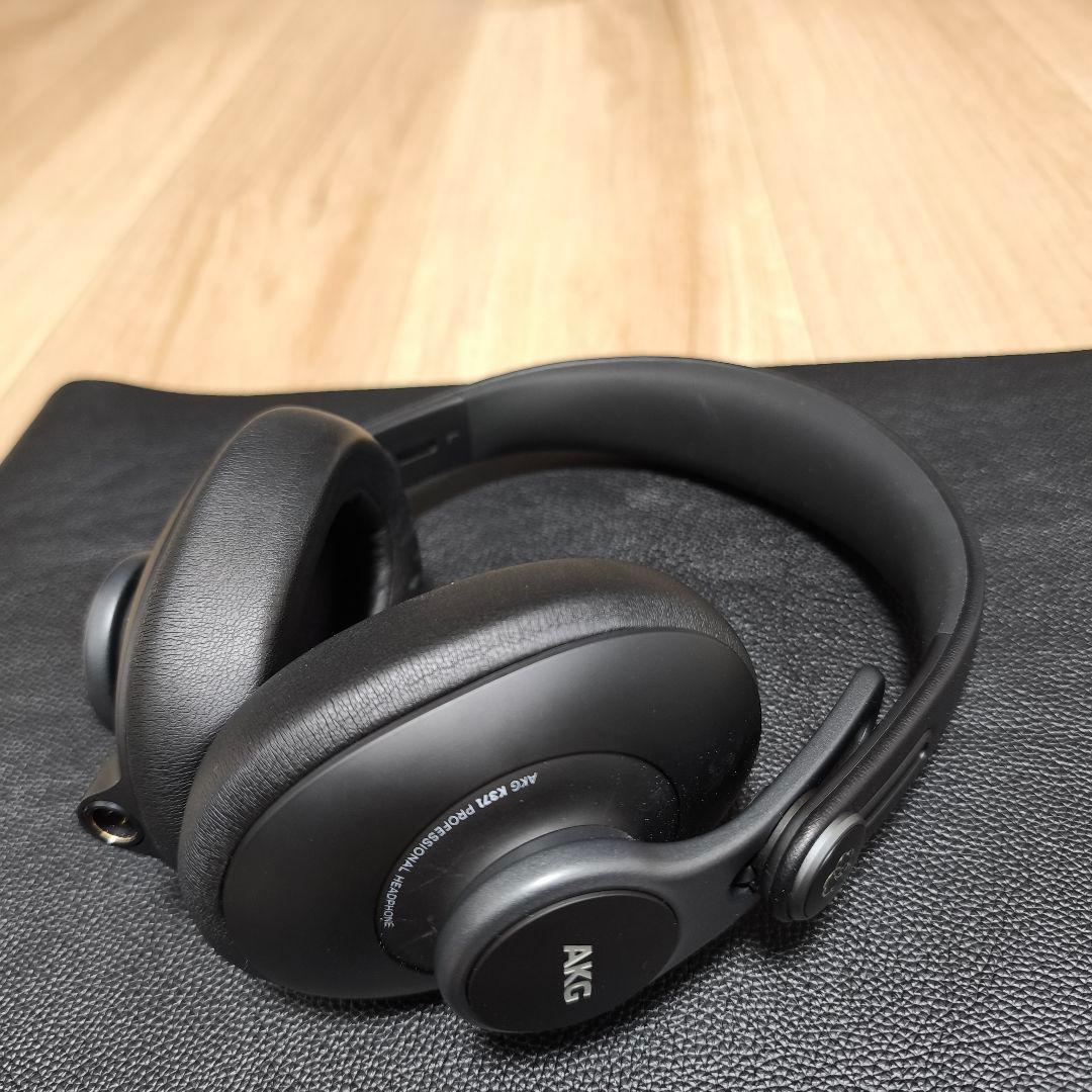 AKG K371 密閉型モニターヘッドホン
