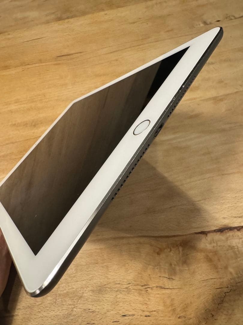 Apple iPad Air2 64G シルバー 本体