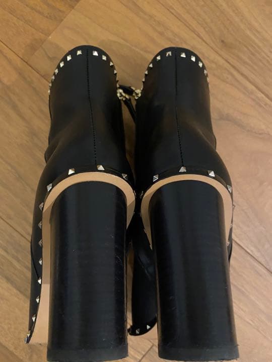 SALE♪超美品VALENTINO ショートブーツ