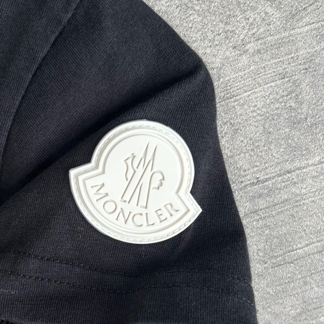 美品　モンクレール　キッズ　Tシャツ　トップス　6A