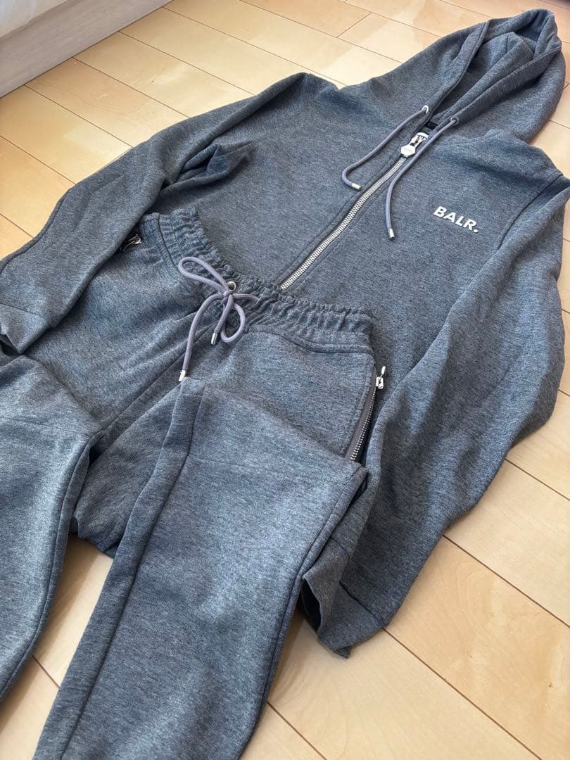 BALR. グレー スウェットセットアップ