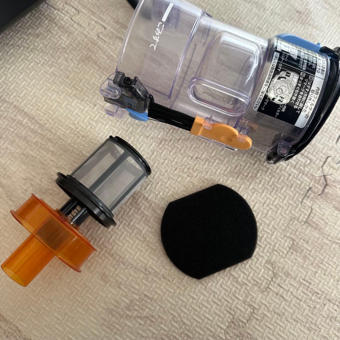 日立　充電式掃除機　付属品付き　PV-BKL11G