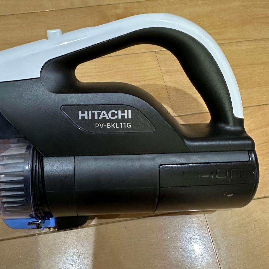 日立　充電式掃除機　付属品付き　PV-BKL11G