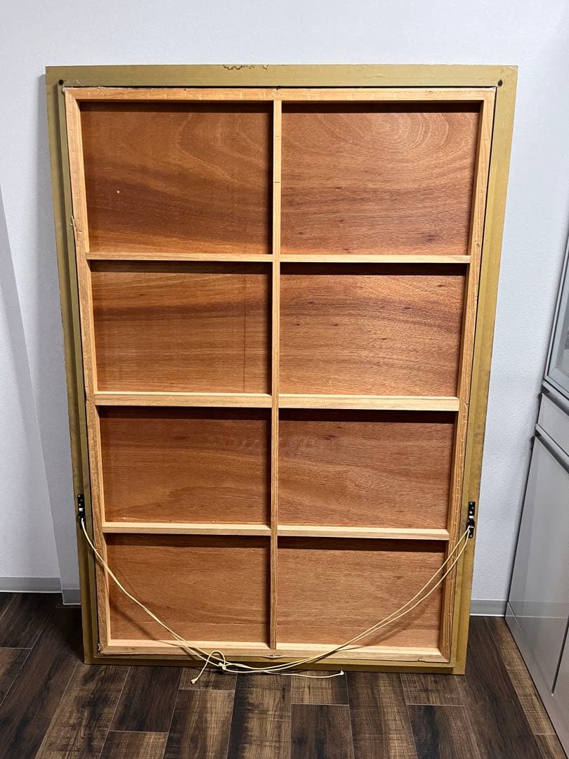 大仏様、金の涙（壁画）