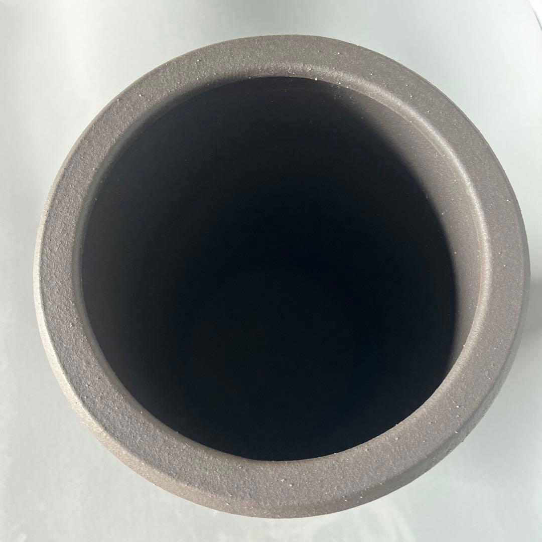 信楽焼傘立て  黒釉らせん 高さ42cm