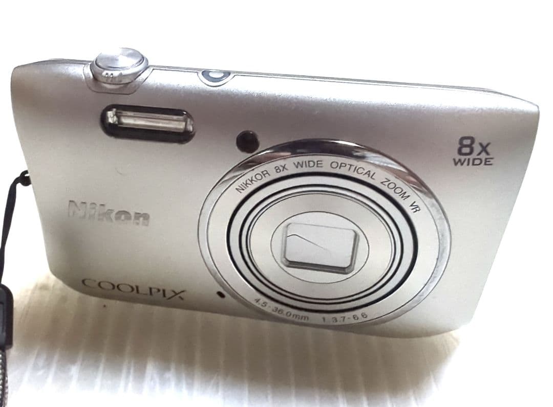 Nikon COOLPIX S3600 シルバー　動作確認済