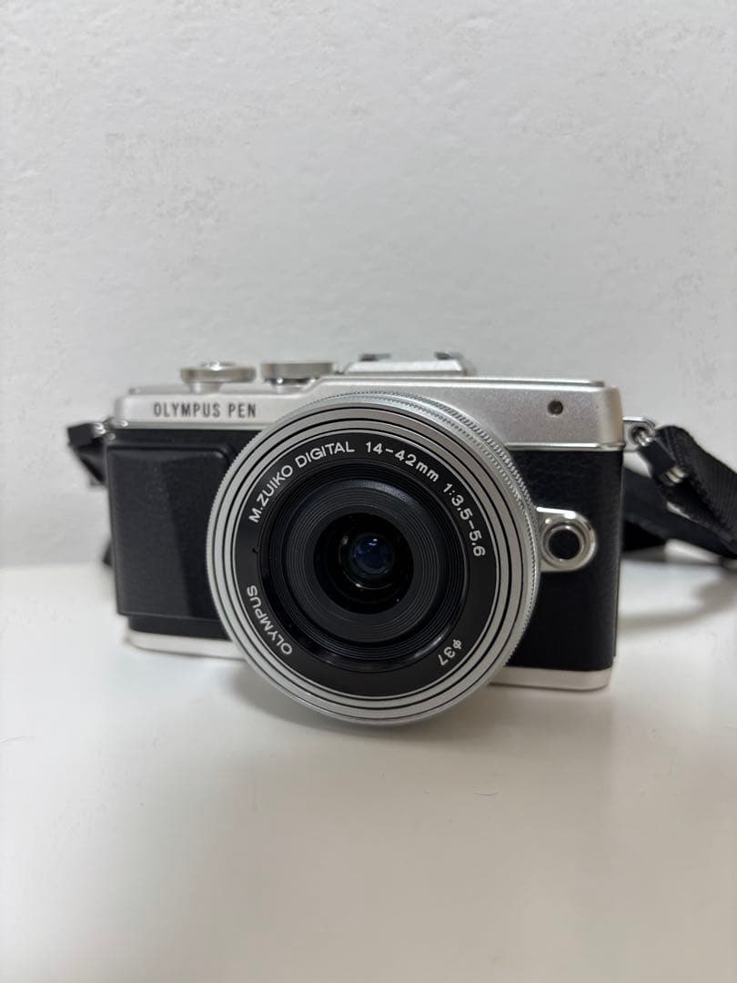 Olympus PEN E-PL7 ミラーレスカメラ