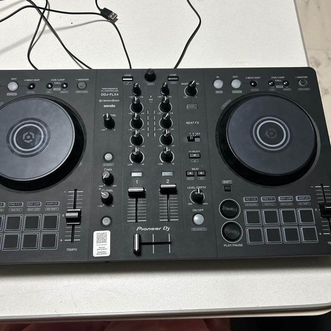 DDJ-FLX4、コントローラー スピーカー、ピンケービル、ヘッドフォン付き