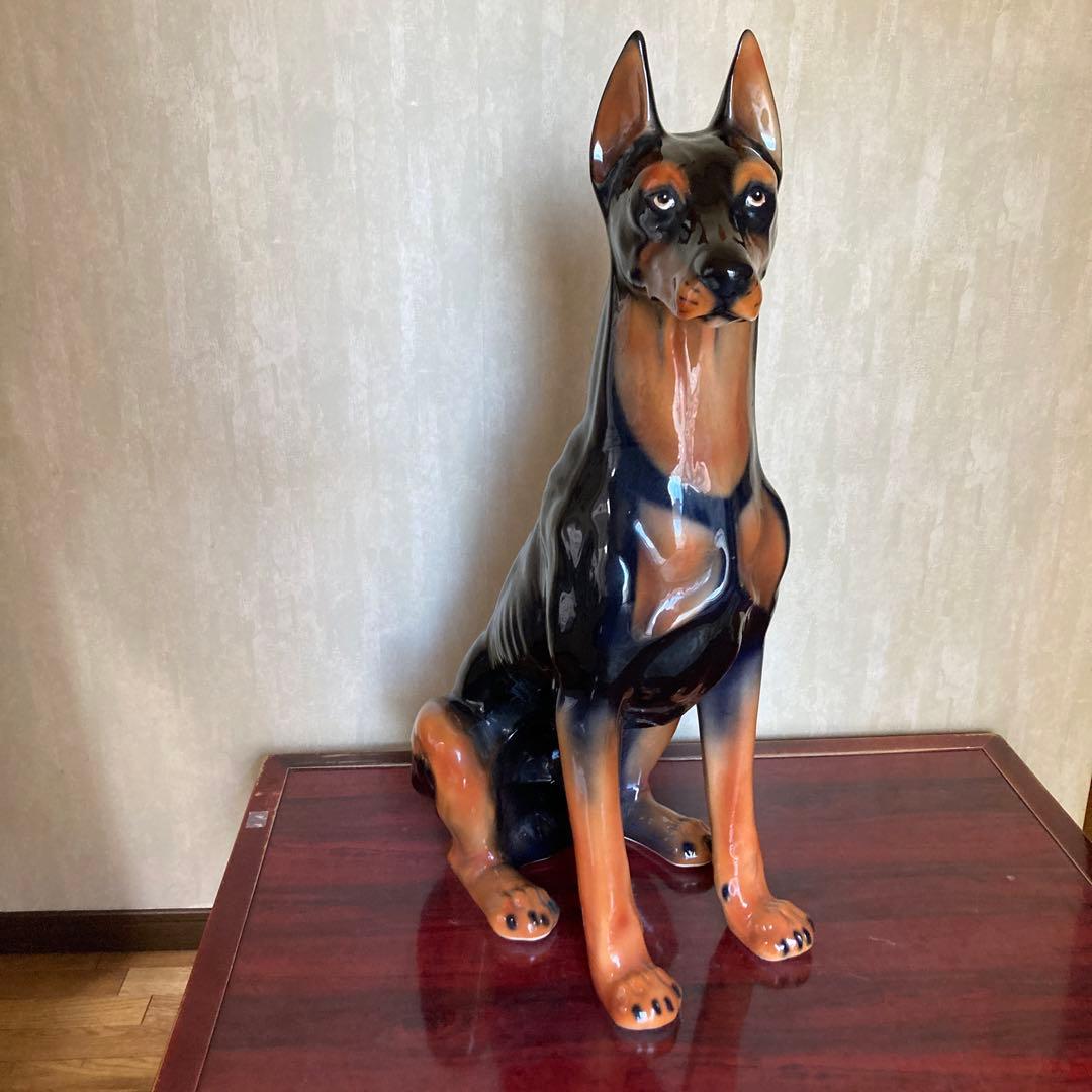 犬の置物.陶器、ドーベルマン 置物 約95cm