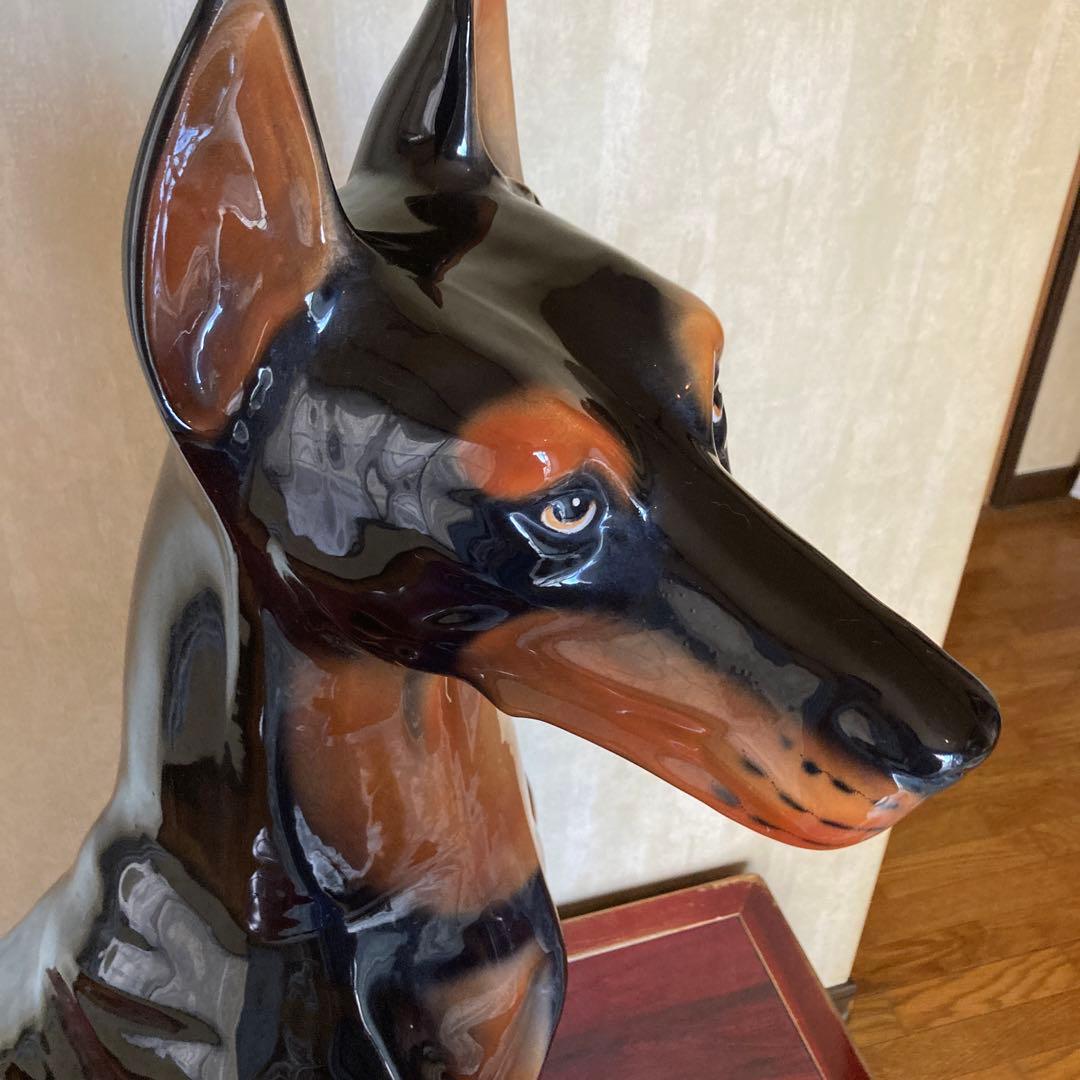 犬の置物.陶器、ドーベルマン 置物 約95cm