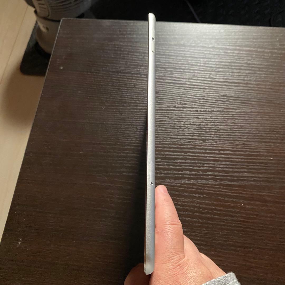 iPad本体 au iPad mini4 Wi-Fi+Cellular 128GB