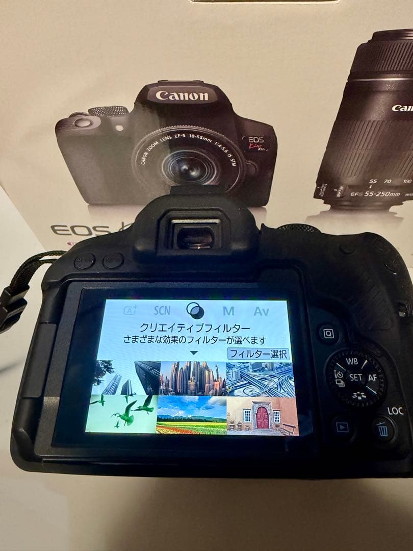 極美品〈Canon EOS Kiss X10i ダブルレンズキット〉