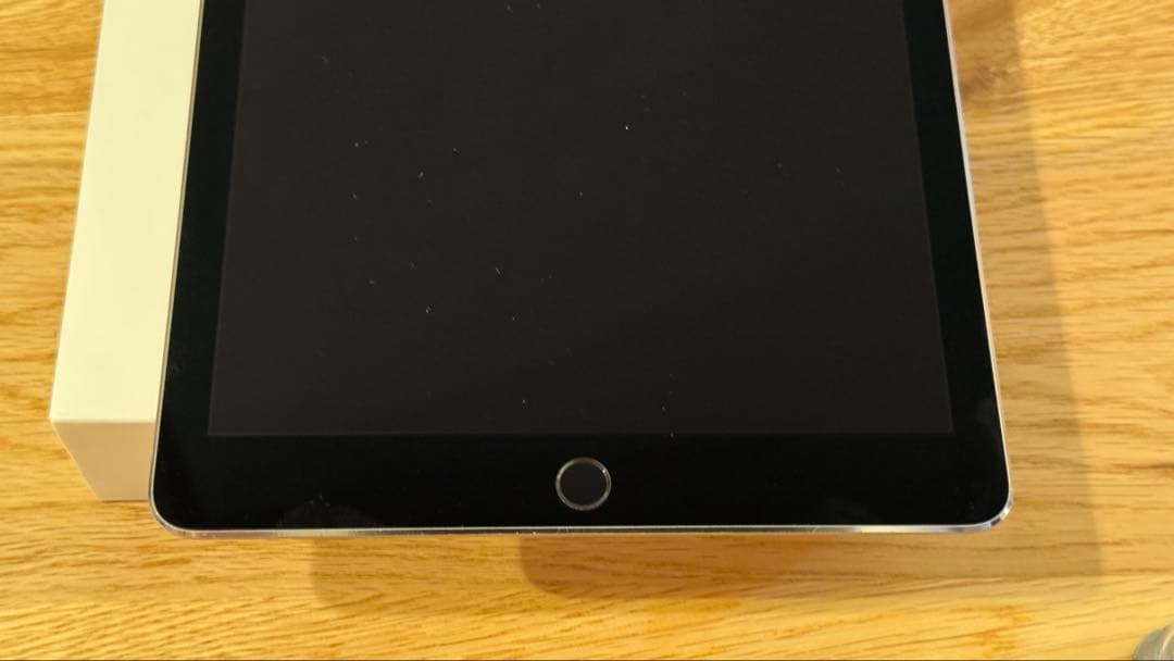 美品 iPad Pro 9.7インチ　128GB Wi-Fi 箱・ケース付