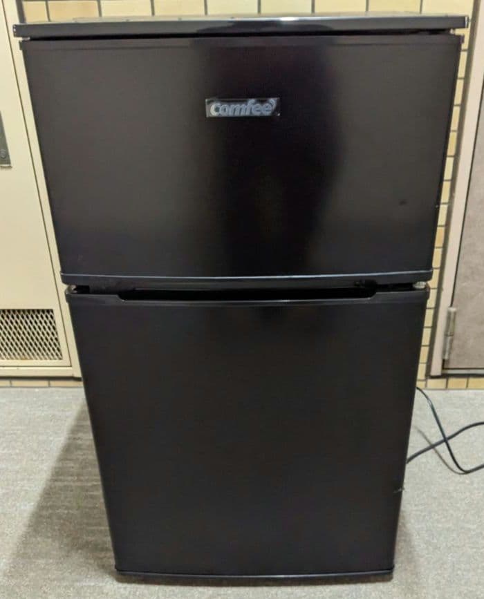 米ちゃん★2022年製 Comfee 90L 2ドア【RCT90BL】美品