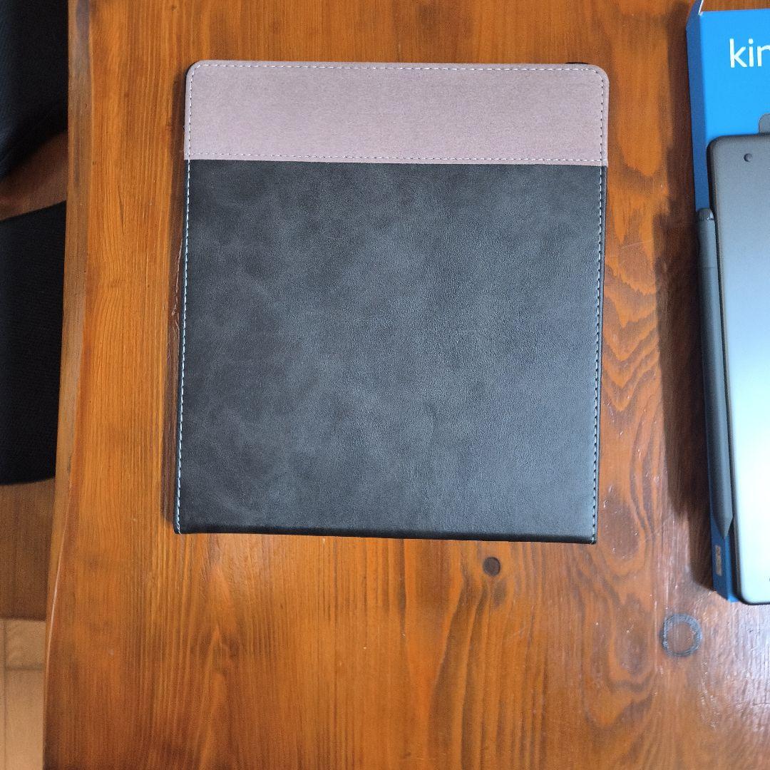 Kindle Scribe 本体 + 専用ケースほぼ未使用