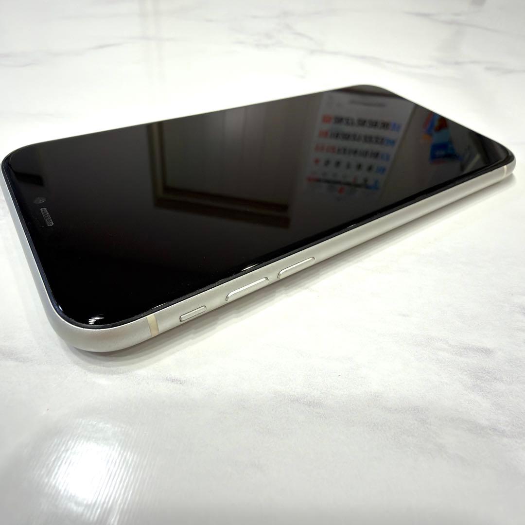 iPhone11 SIMフリー　バッテリー、ディスプレイ交換品