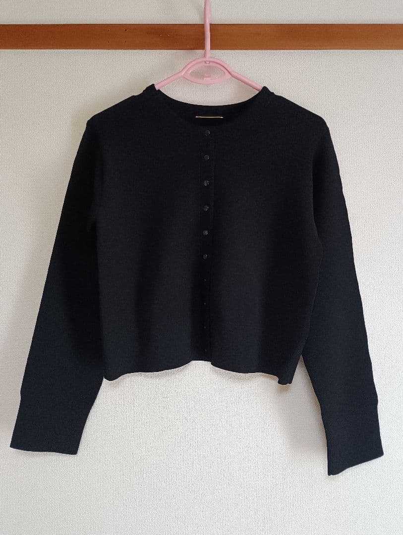 週末限定価格　未使用Valuable カーディガン