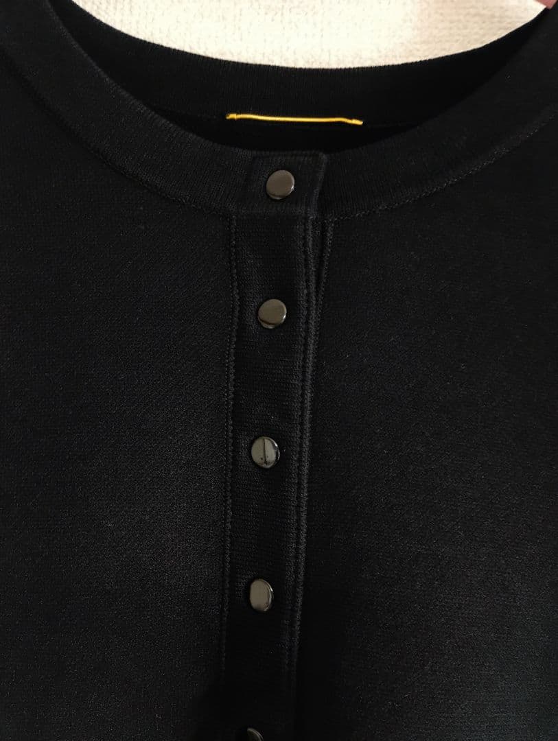 週末限定価格　未使用Valuable カーディガン