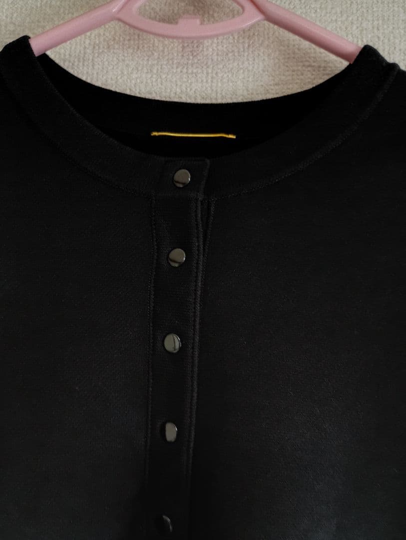 週末限定価格　未使用Valuable カーディガン