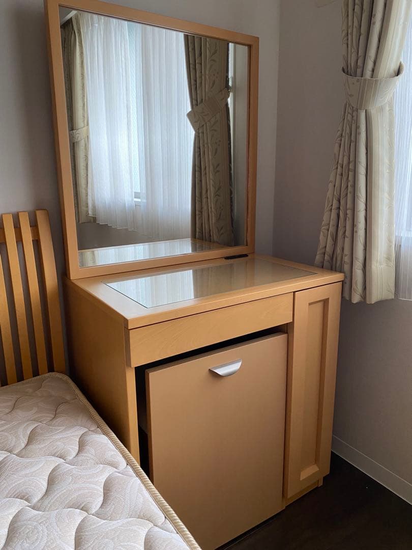 新品未使用　ドレッサー　鏡台② イス