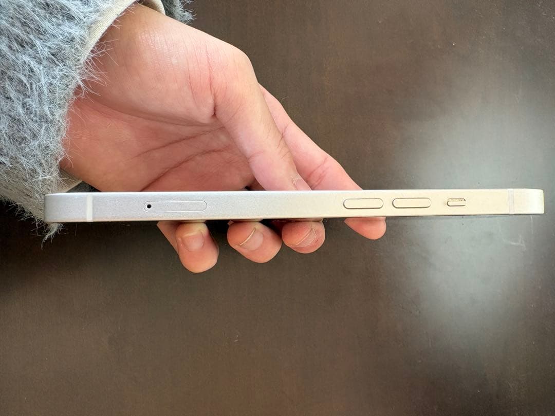 iPhone13 256GB スターライト SIMロックなし