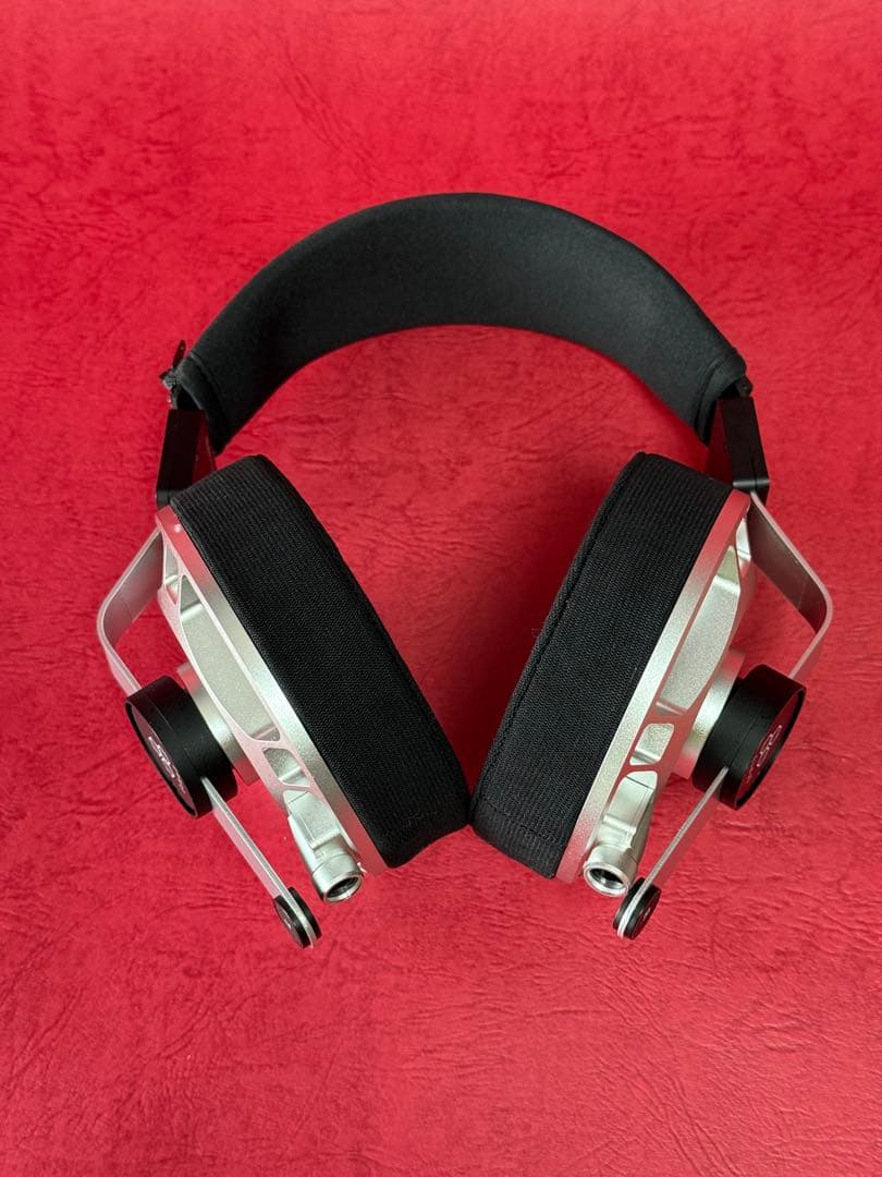 ヘッドホン final D8000Pro