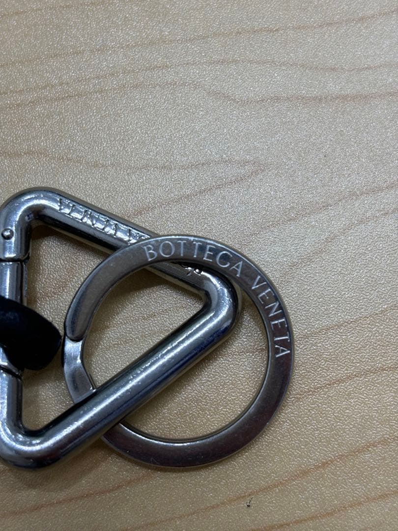 BOTTEGA VENETA カラビナ型キーホルダー