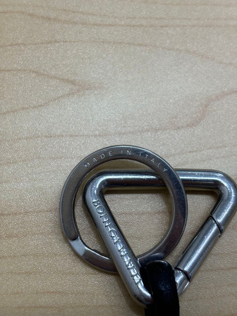 BOTTEGA VENETA カラビナ型キーホルダー