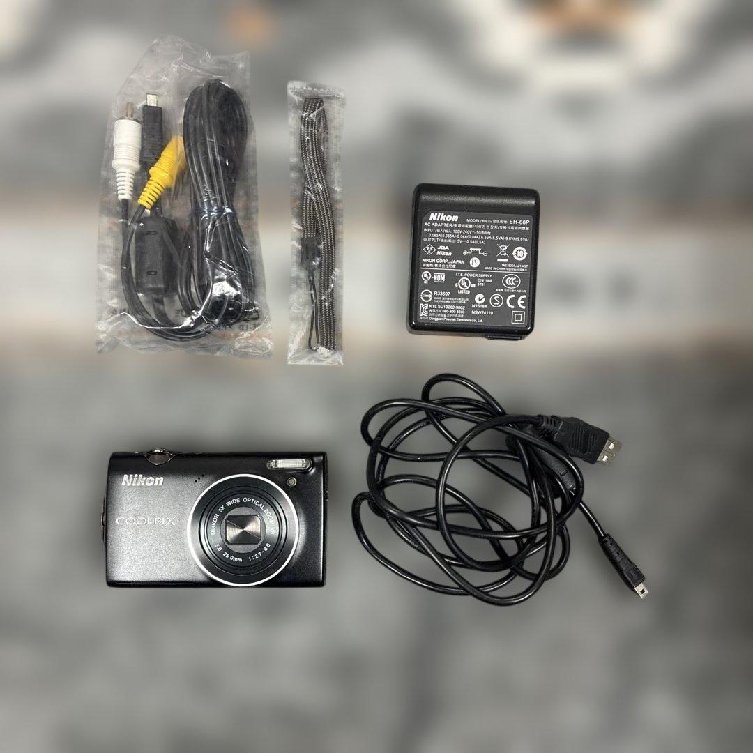 Nikon COOLPIX S5100 本体と付属品