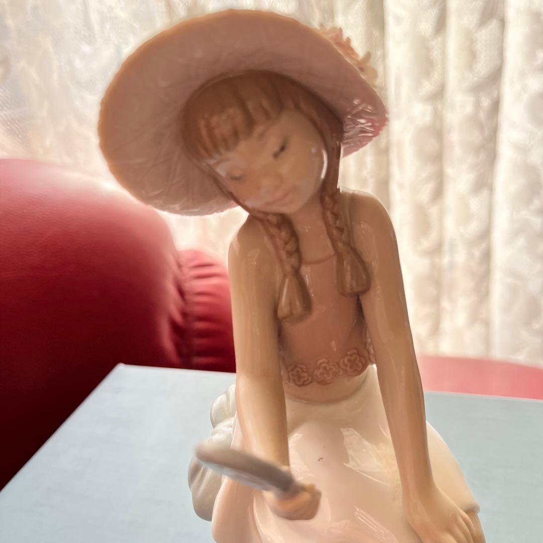 Lladro/リヤドロ 8238 「にあうかな 」