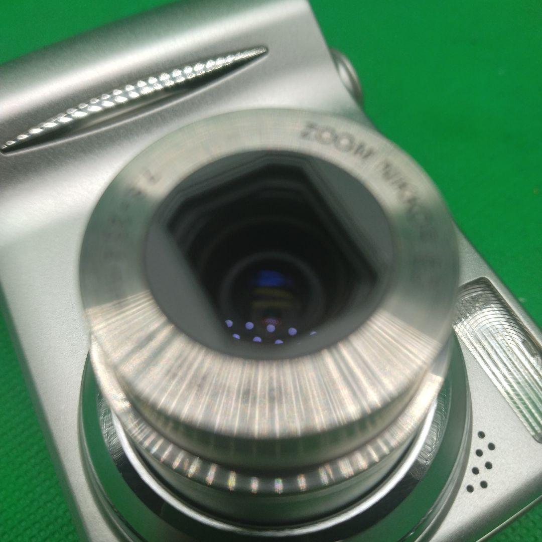 N28-01【動作確認OK・美品】Nikon ニコンCOOLPIX 5200