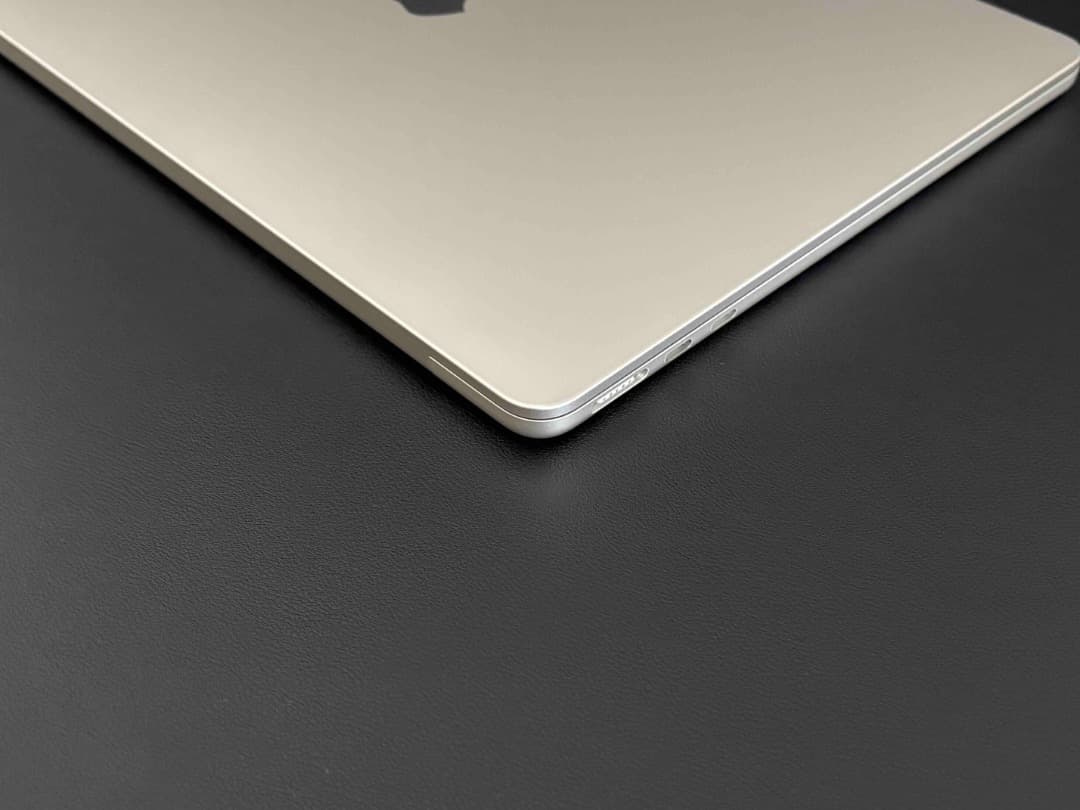 【美品】MacBook Air （M2, 2022）13.6㌅ 512GB