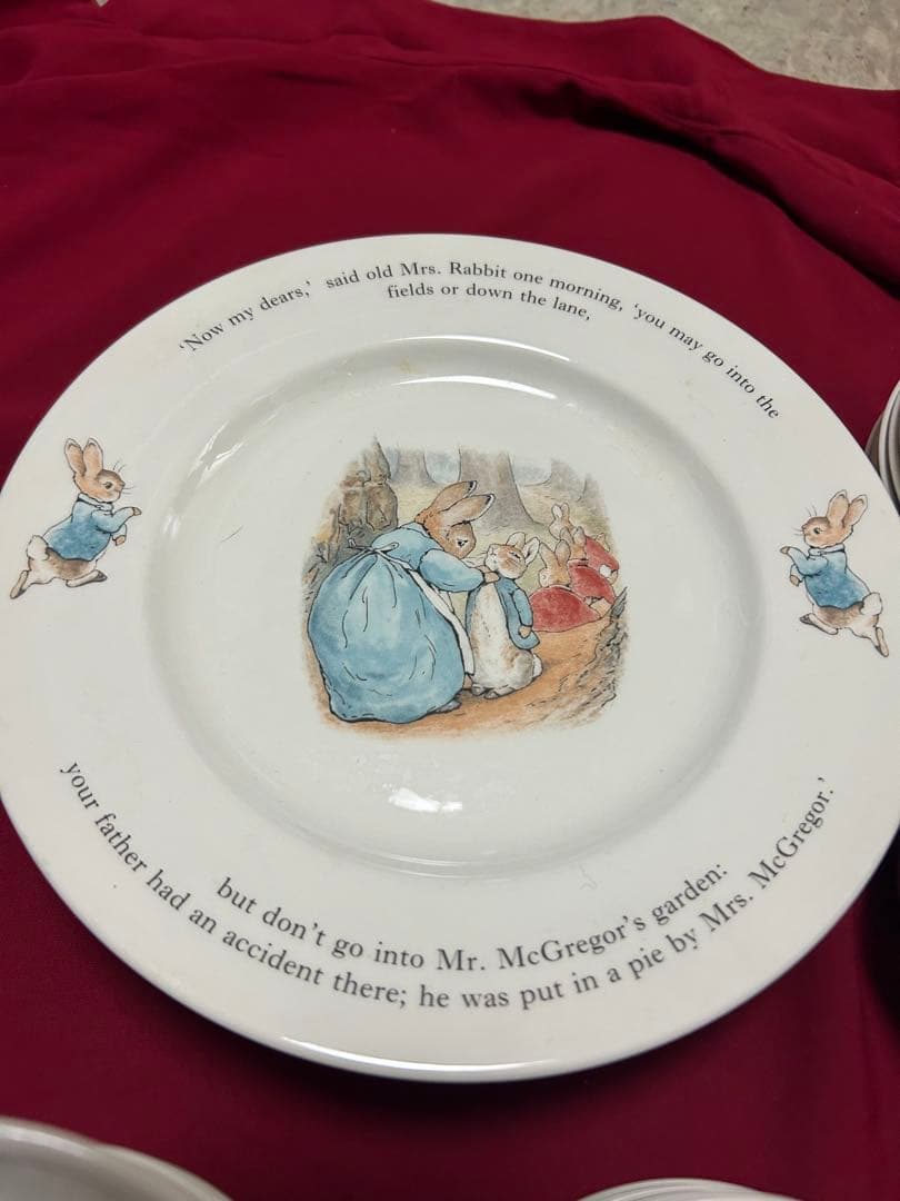 ピーターラビット　食器セット　新品　２６点
