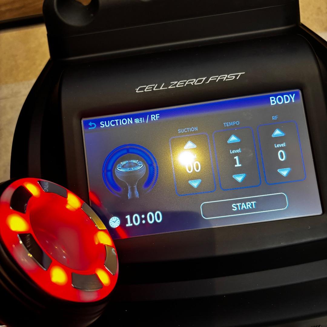 未使用保管品　じぶんdeエステ　セルゼロファスト　吸引　RF