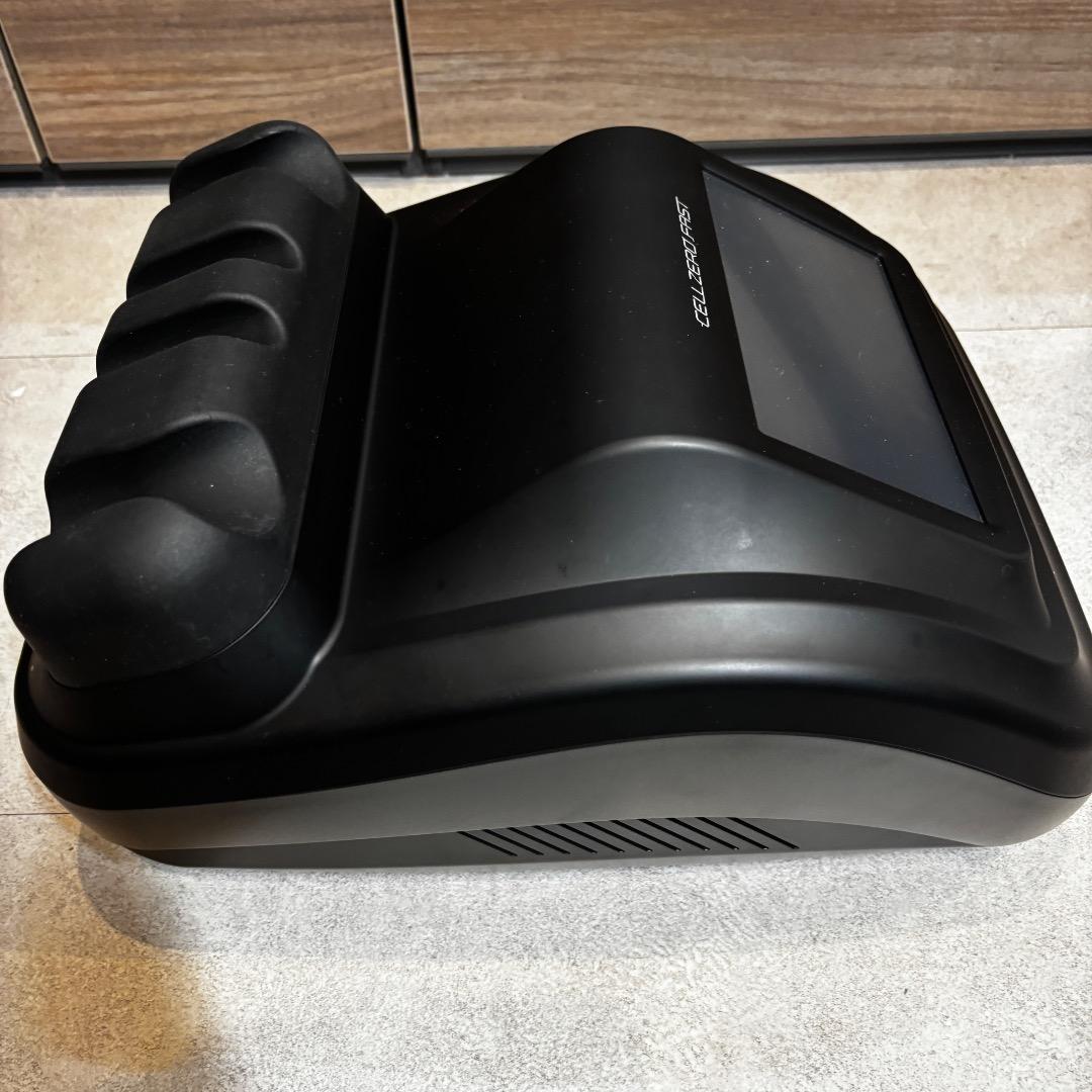 未使用保管品　じぶんdeエステ　セルゼロファスト　吸引　RF