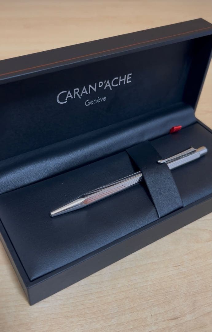 カランダッシュエクリドール　キューブリック