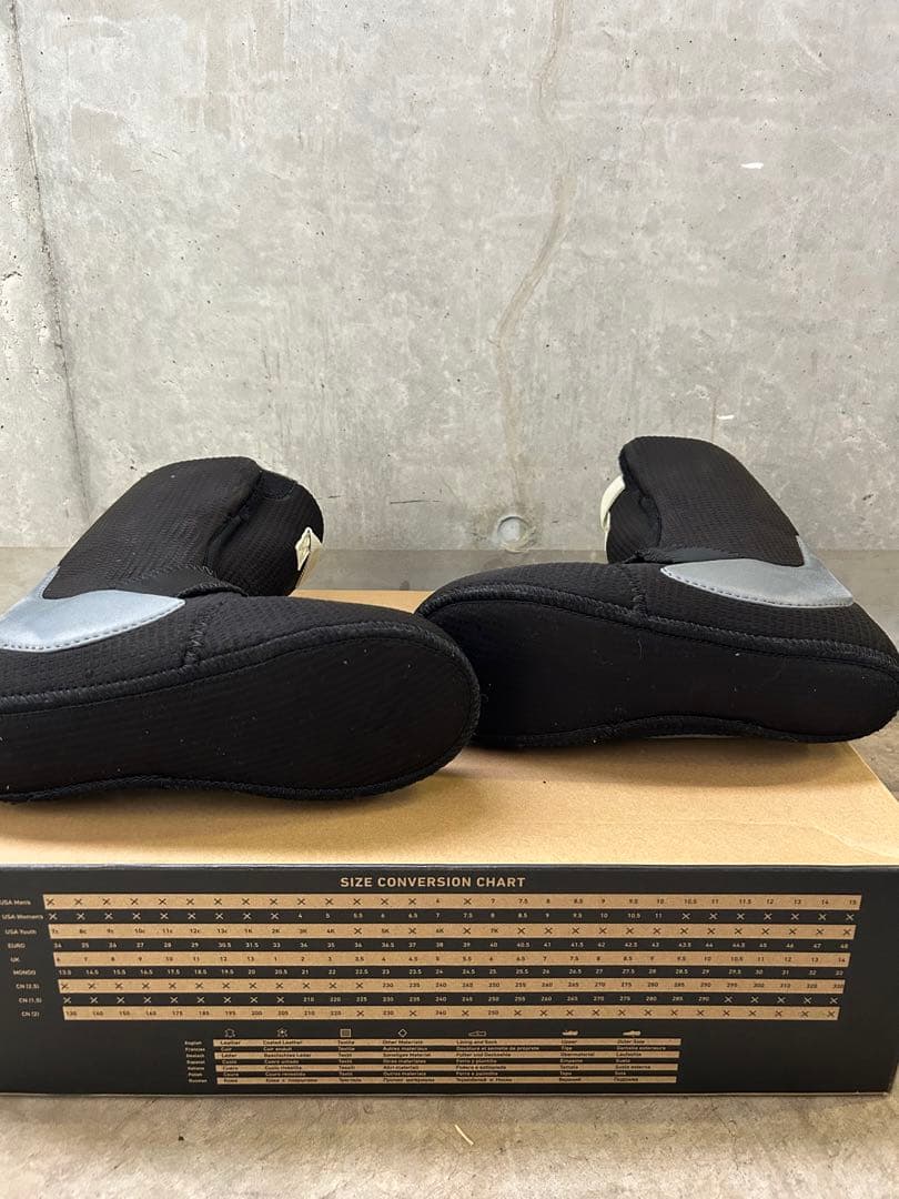 25cm キッズ Burton ジップライン BOA® スノーボードブーツ