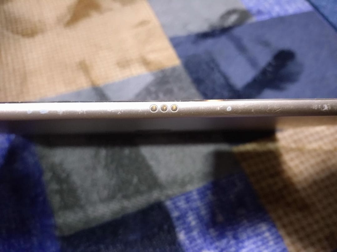 Apple iPad ゴールド 初代モデル(A1652)128GB