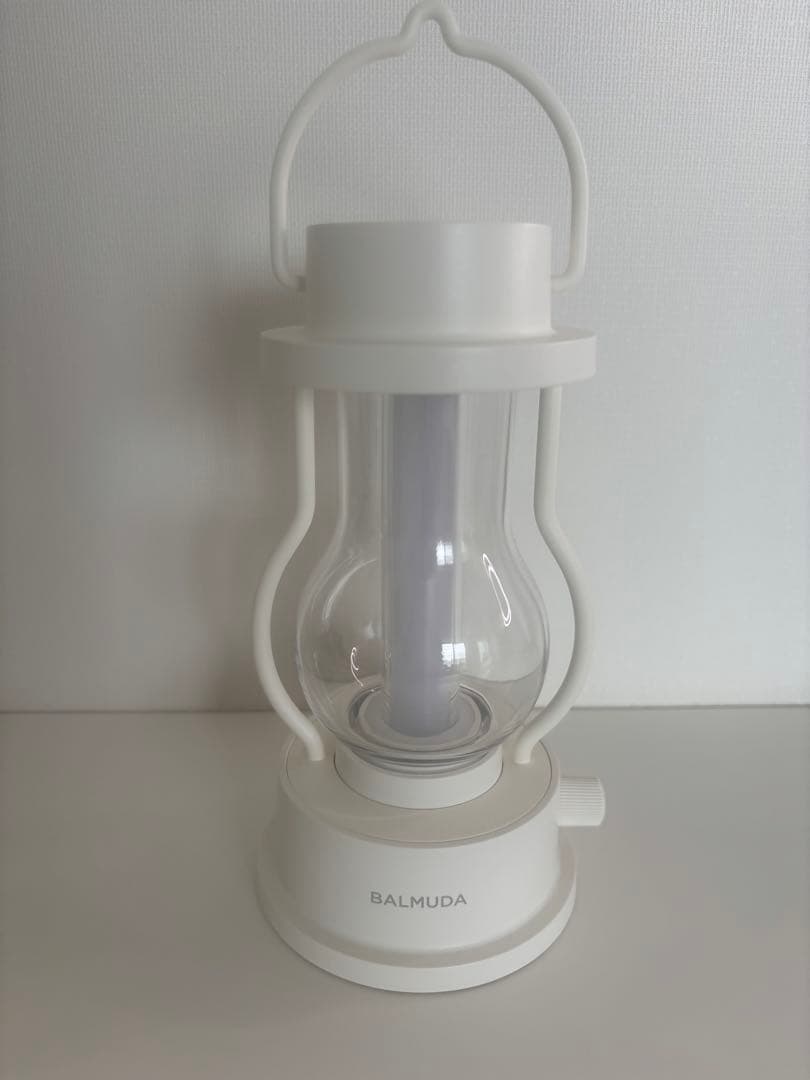 バルミューダ　ランタン　ホワイト