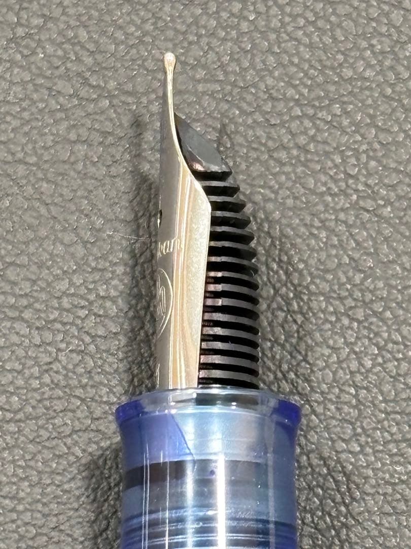 ☆万年筆 ペリカン M205 デモンストレーター　ブルー　本体のみ