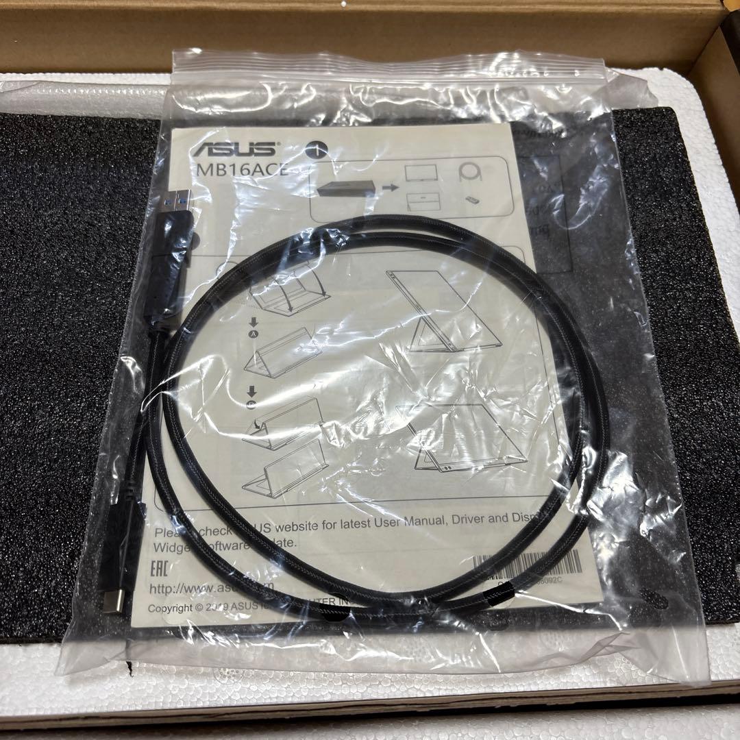 ASUS ZenScreen MB16ACE モバイルモニター 15.6インチ