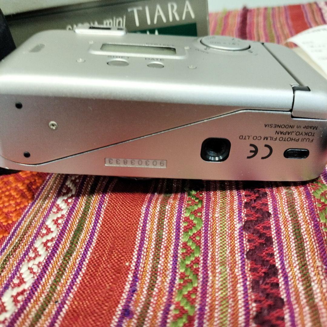 FUJIFILM 富士フイルム TIARA ZOOM コンパクトフィルムカメラ