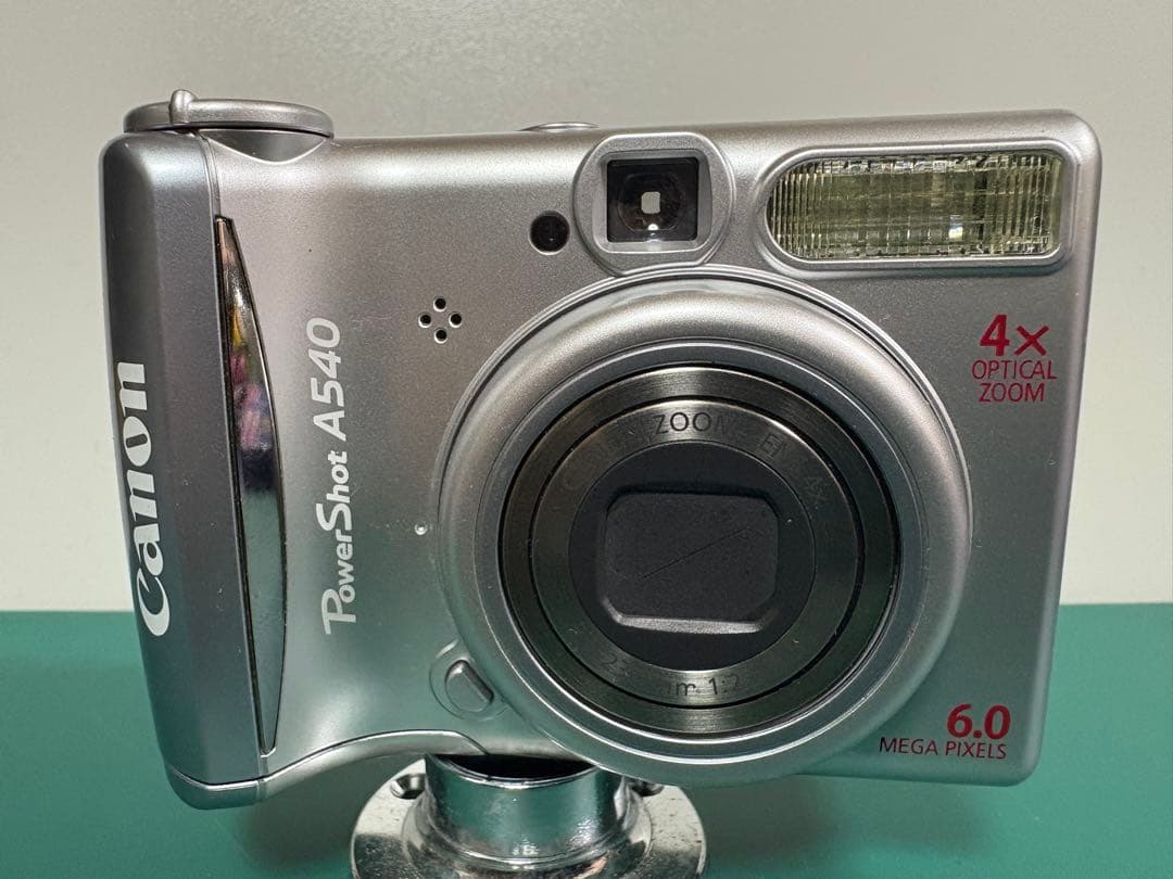 Canon PowerShot A540 中古　綺麗　新品1GB SDカード付