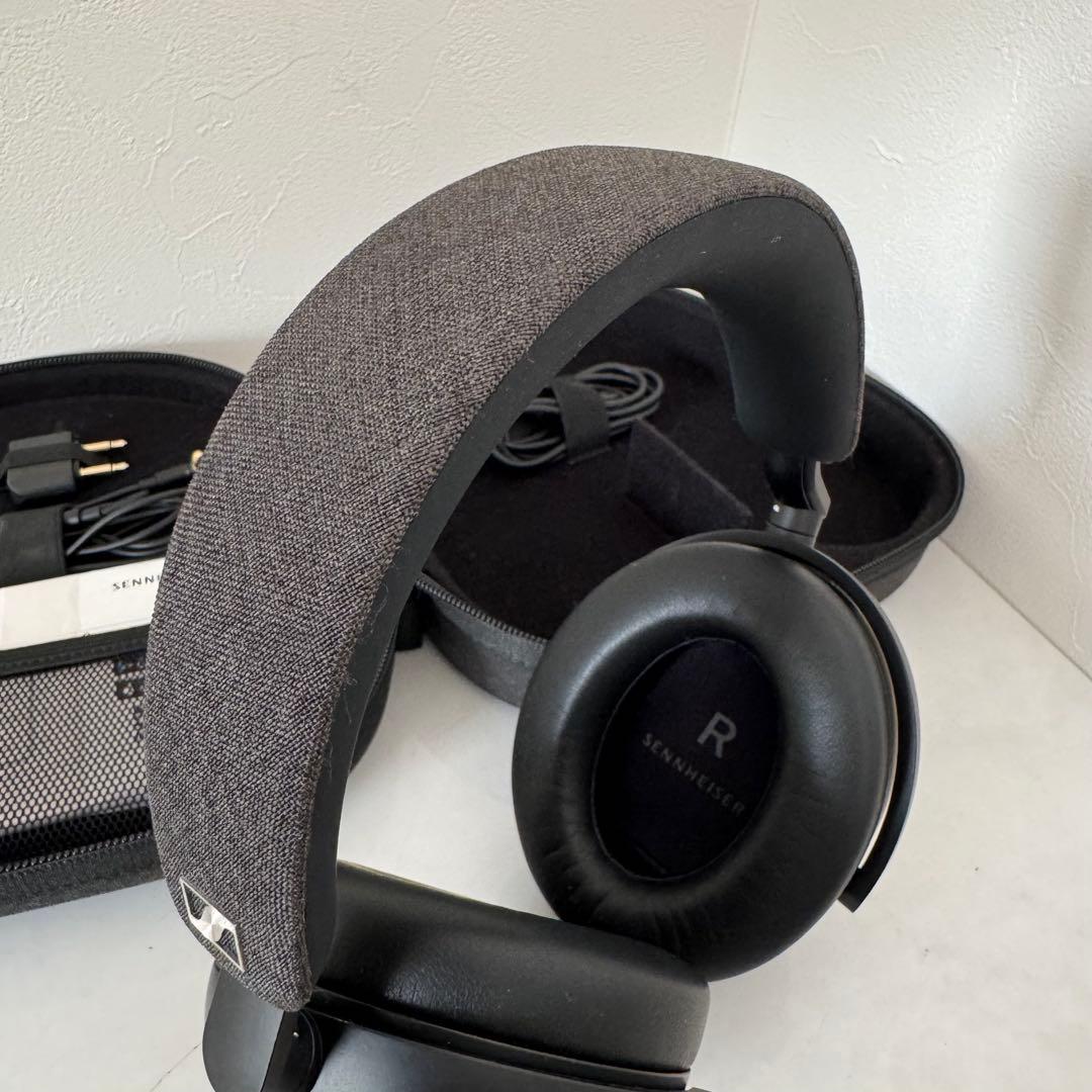 【極美品】SENNHEISER MOMENTUM 4 wireless