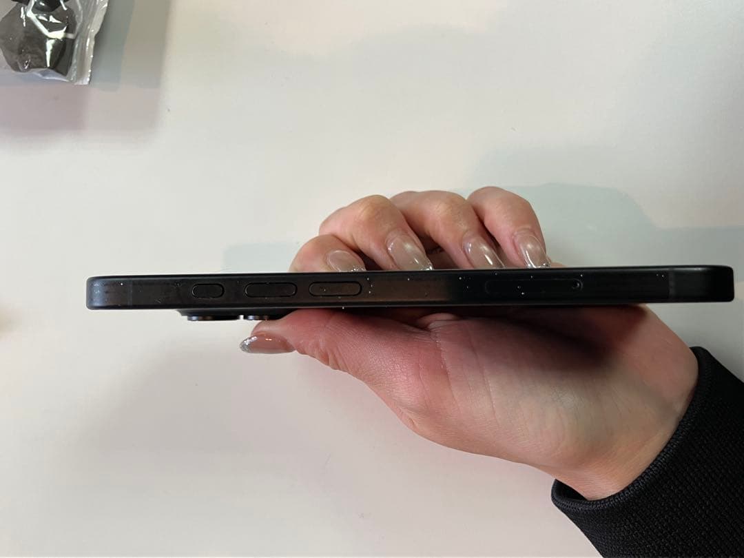 iPhone16 128GB ブラック 美品 SIMフリー 【即決で値下げ可】