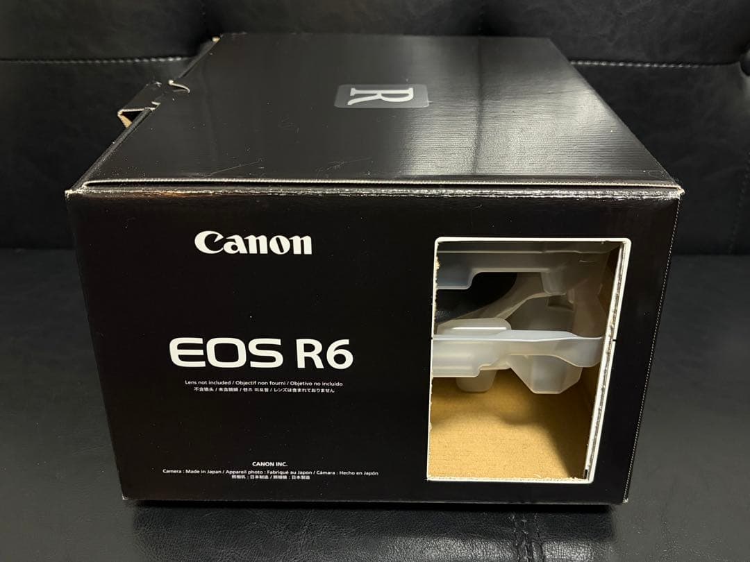 Canon EOS R6 デジタル一眼レフ 本体 バッテリー２個セット(073)