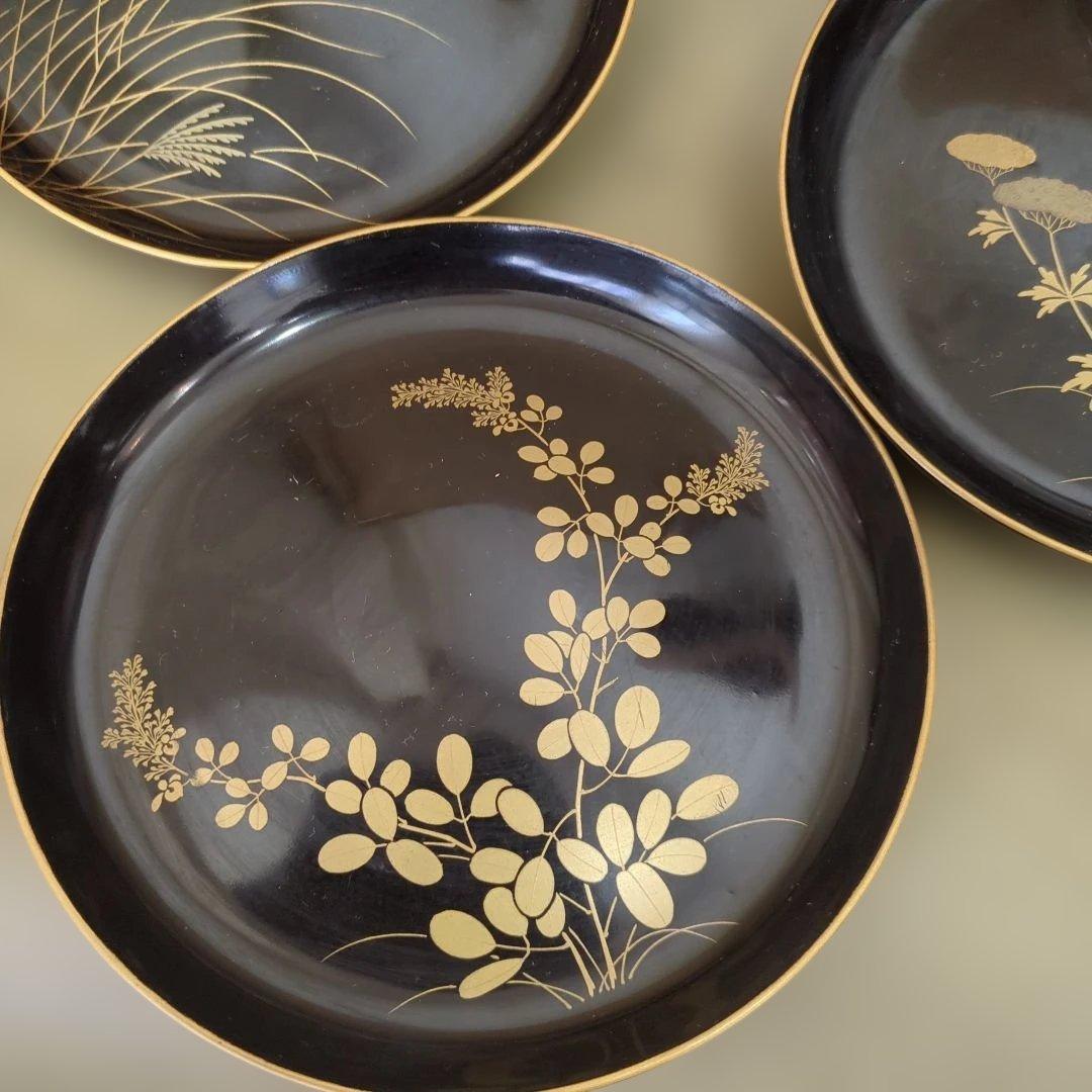 骨董　木皿　蒔絵　図変わり　草花　漆器　金彩　盆　丸盆　7枚