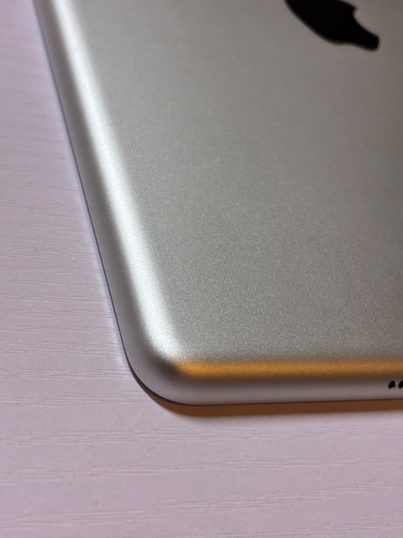 [良品] iPad 第6世代/Wi-Fiモデル/32GB