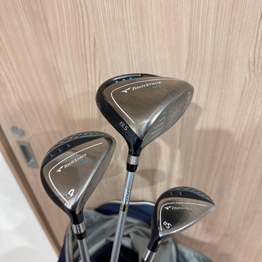TOURSTAGE ゴルフバッグ クラブセット＋ ボール28個と小物